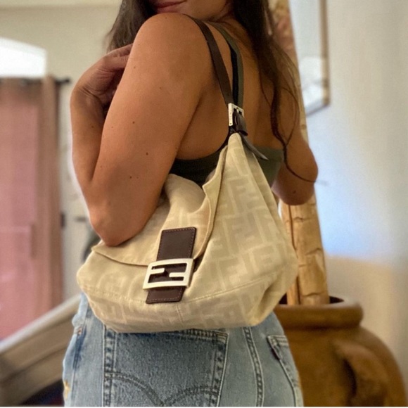 MY LIVE POSH SHOW!🎉Like to be notified when I go live!💖 - Picture 11 of 16